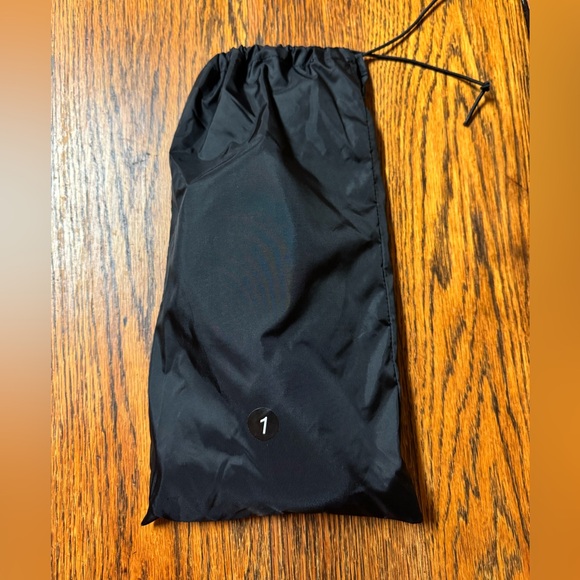 YZY Pods Men’s Size 1 and Size 2 Comes with black bag Brand New/Ready to Ship - Picture 3 of 9